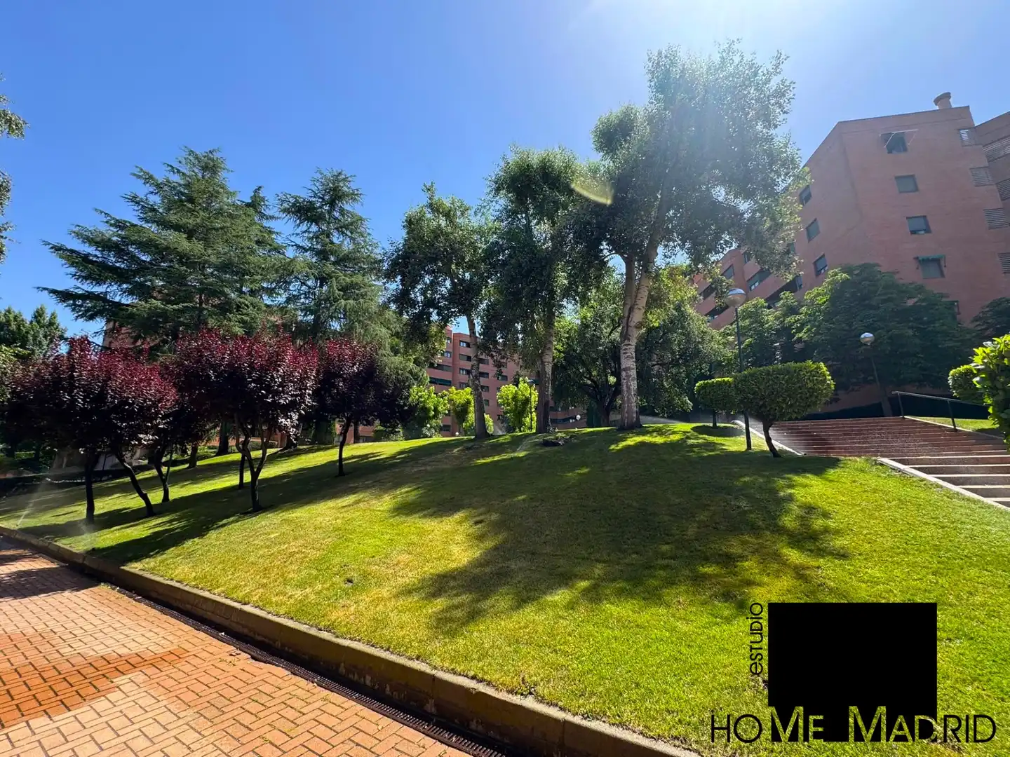Vista exterior de Piso en venta en Madrid con Aire acondicionado, Calefacción y Jardín privado