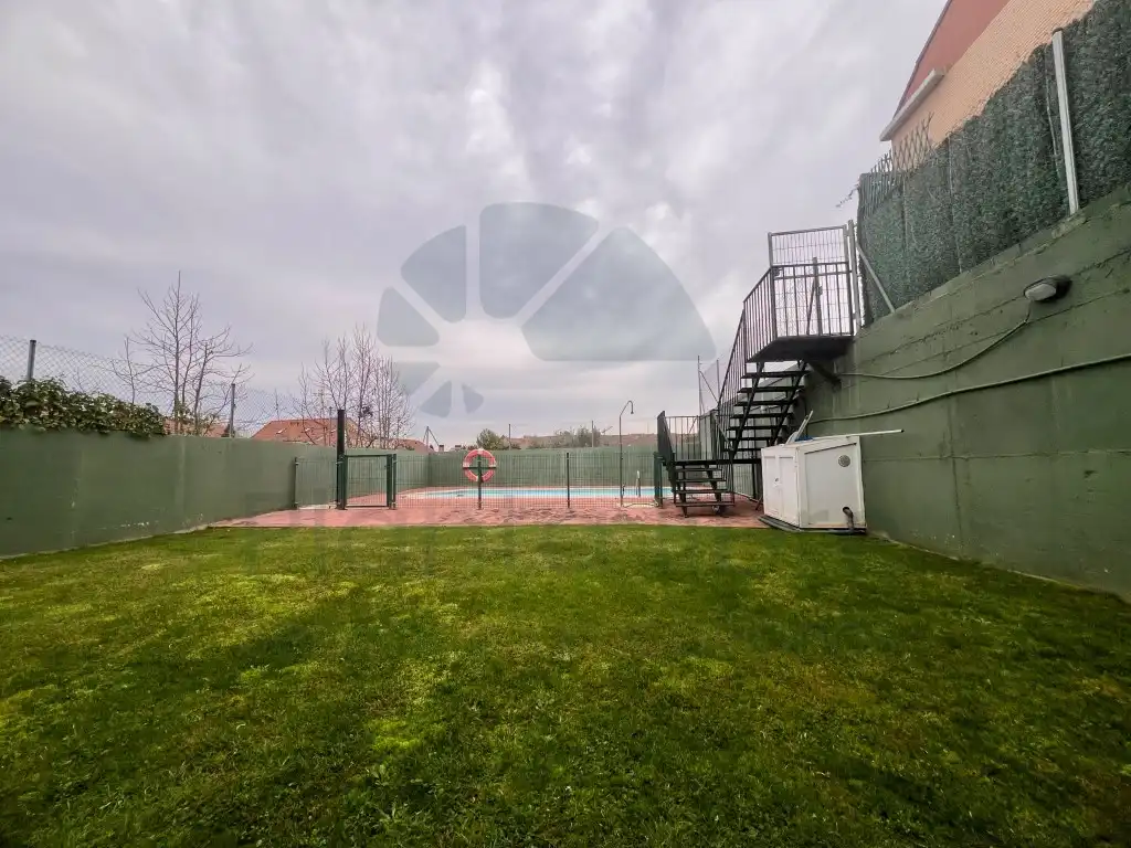 Garden of Duplexes for sale in Villamediana de Iregua  with Terrace and Swimming Pool
