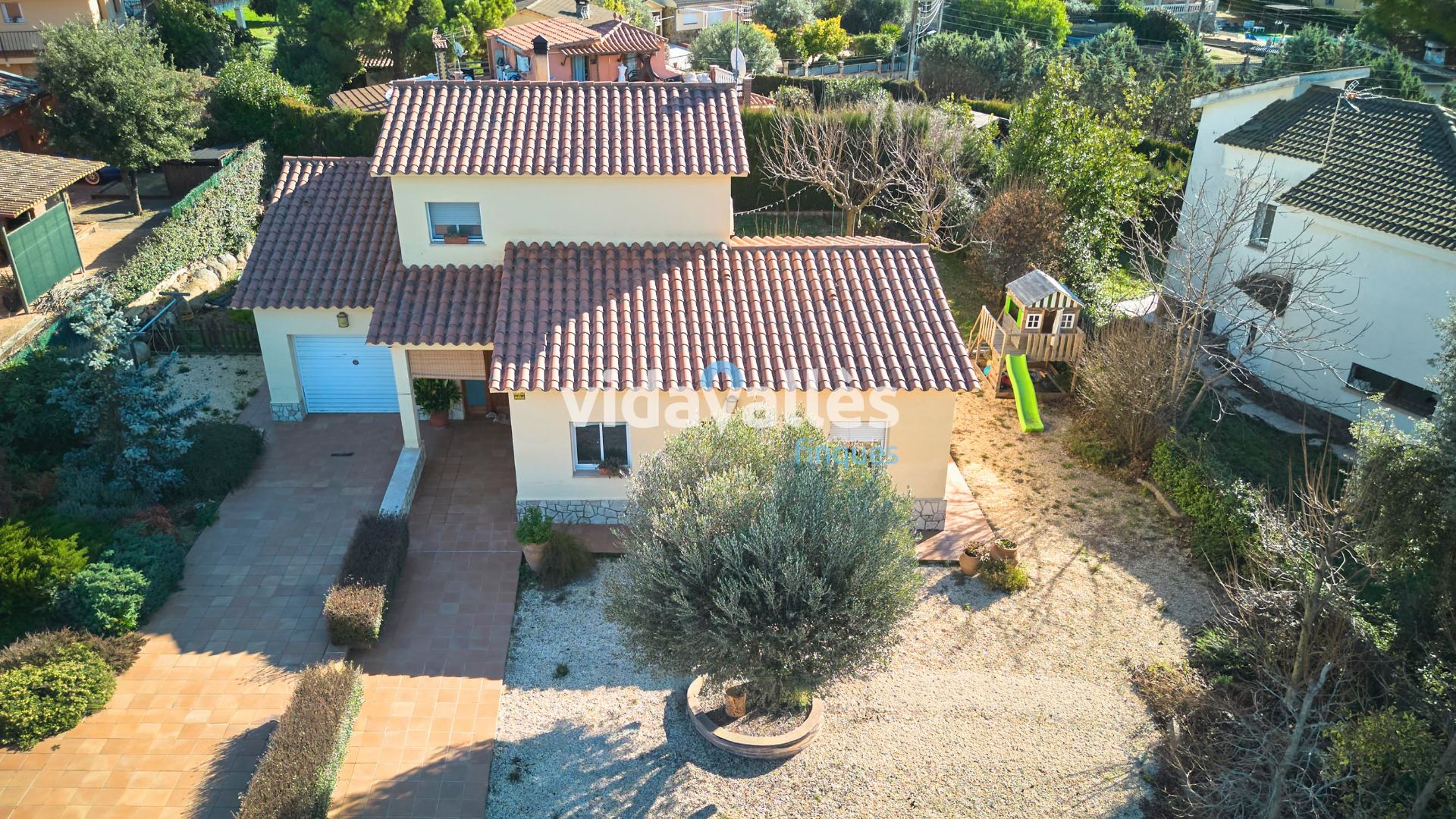 Vista exterior de Casa o xalet en venda en Cànoves I Samalús amb Aire condicionat, Calefacció i Jardí privat