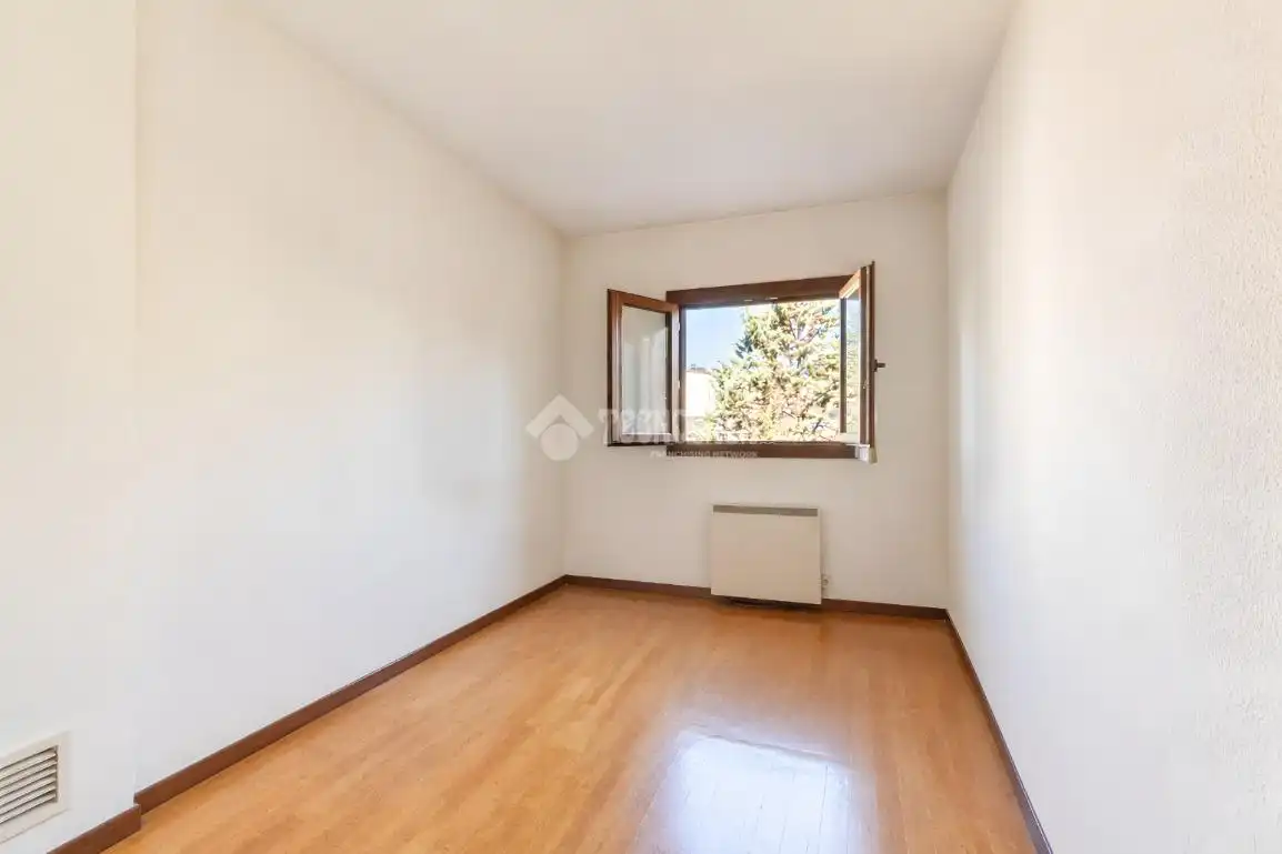Habitación de Casa adosada en venta en Torrelodones con Calefacción, Jardín privado y Terraza