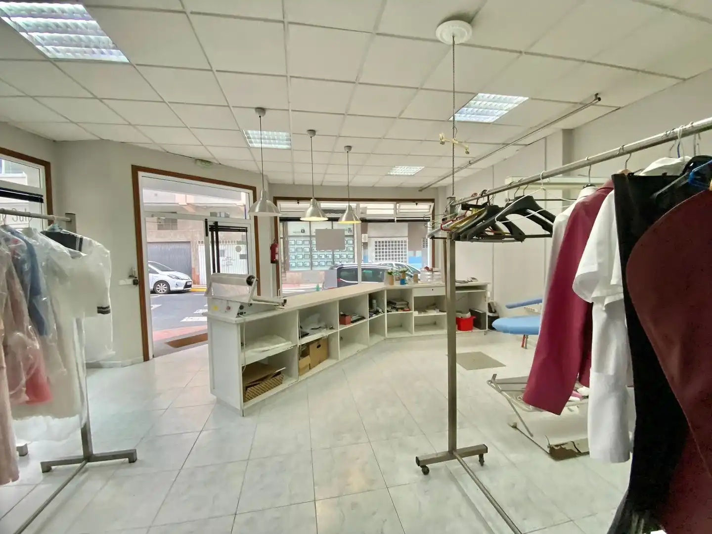Local de alquiler en Arteixo con Calefacción y Amueblado