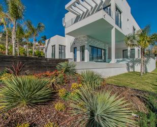 Jardí de Casa o xalet en venda en Marbella amb Aire condicionat, Terrassa i Piscina