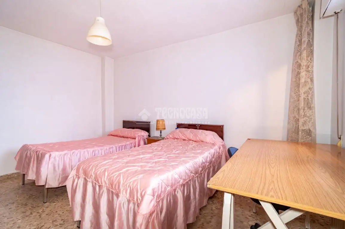 Habitación de Piso en venta en Granada