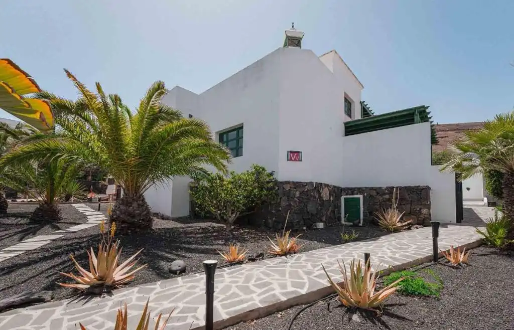 Vista exterior de Casa o chalet en venta en Yaiza con Aire acondicionado, Jardín privado y Terraza