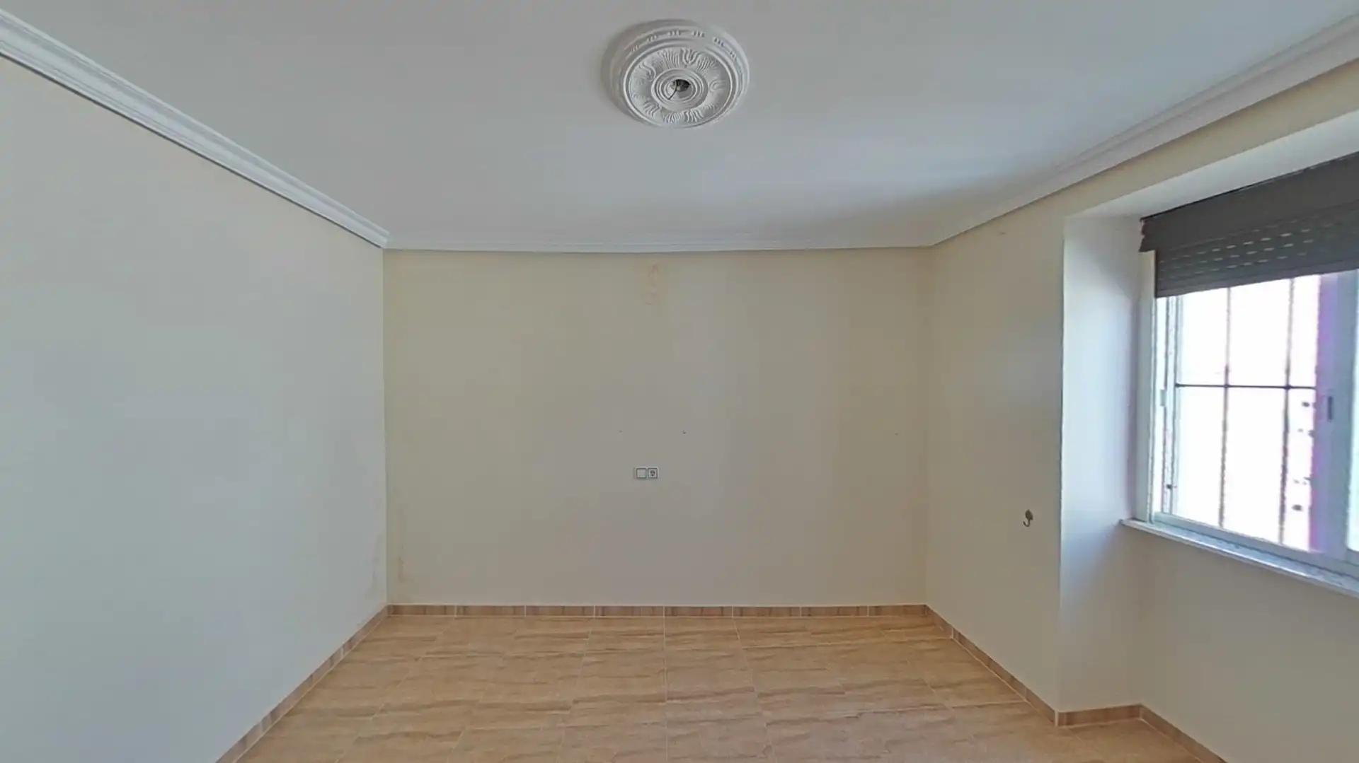 Habitación de Casa adosada en venta en Marmolejo, Jaén