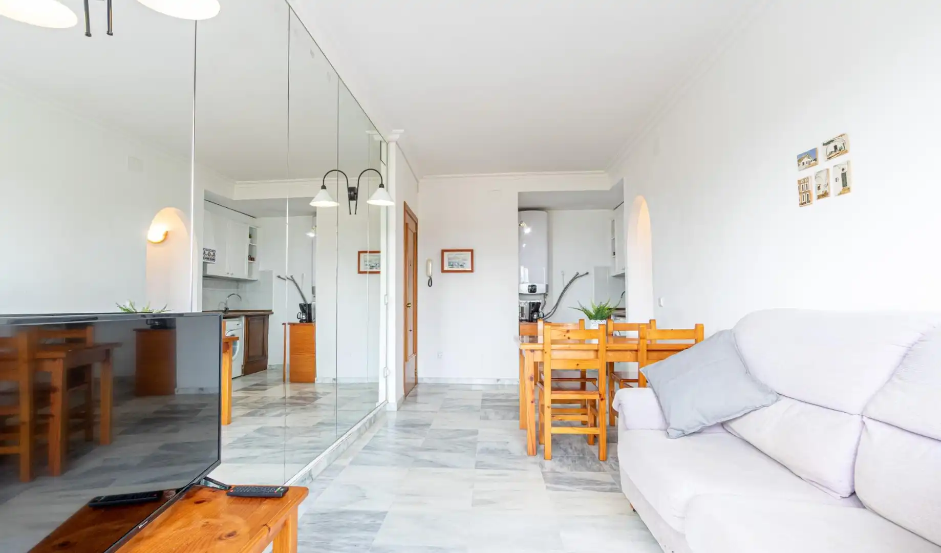 Sala de estar de Apartamento en venta en Empuriabrava con Terraza y Balcón