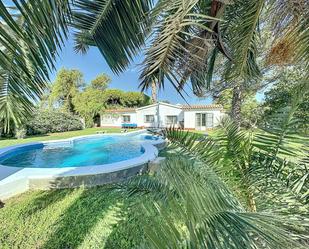 Jardí de Casa o xalet en venda en Chiclana de la Frontera amb Terrassa i Piscina