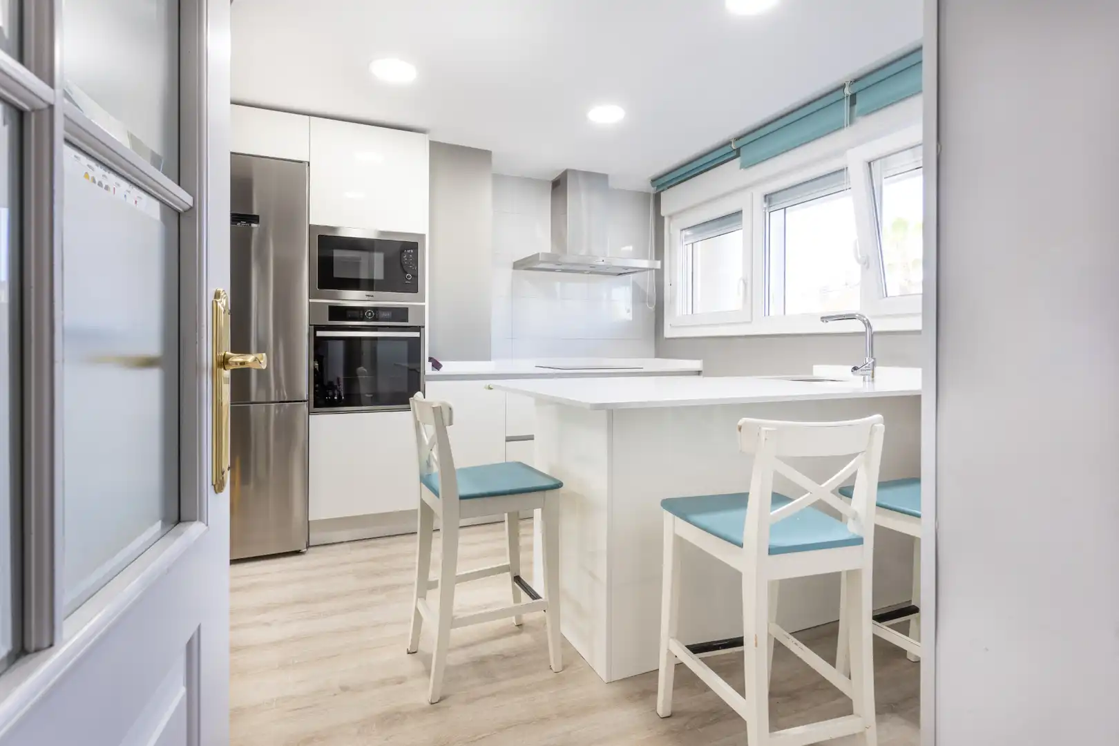 Kitchen of Houses for sale in Villanueva de la Cañada  with Air Conditioner, Heating and Private garden