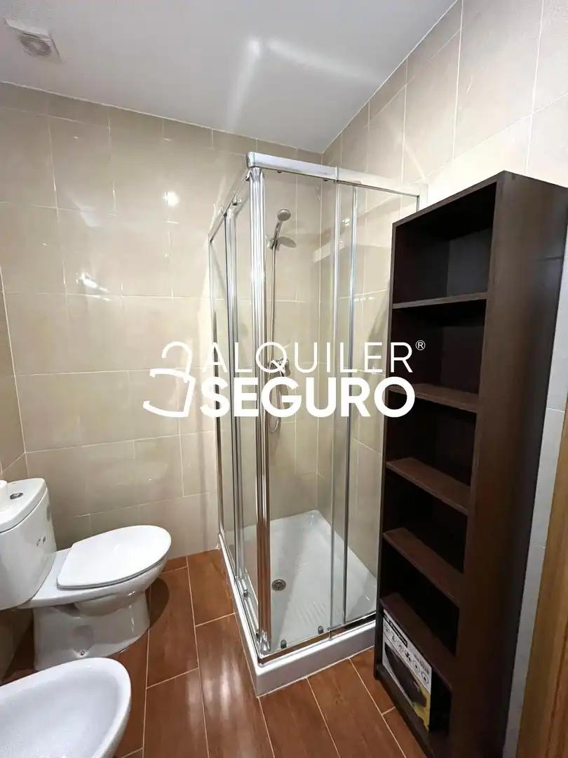 Bany de Pis de lloguer en Talavera de la Reina amb Aire condicionat, Calefacció i Terrassa