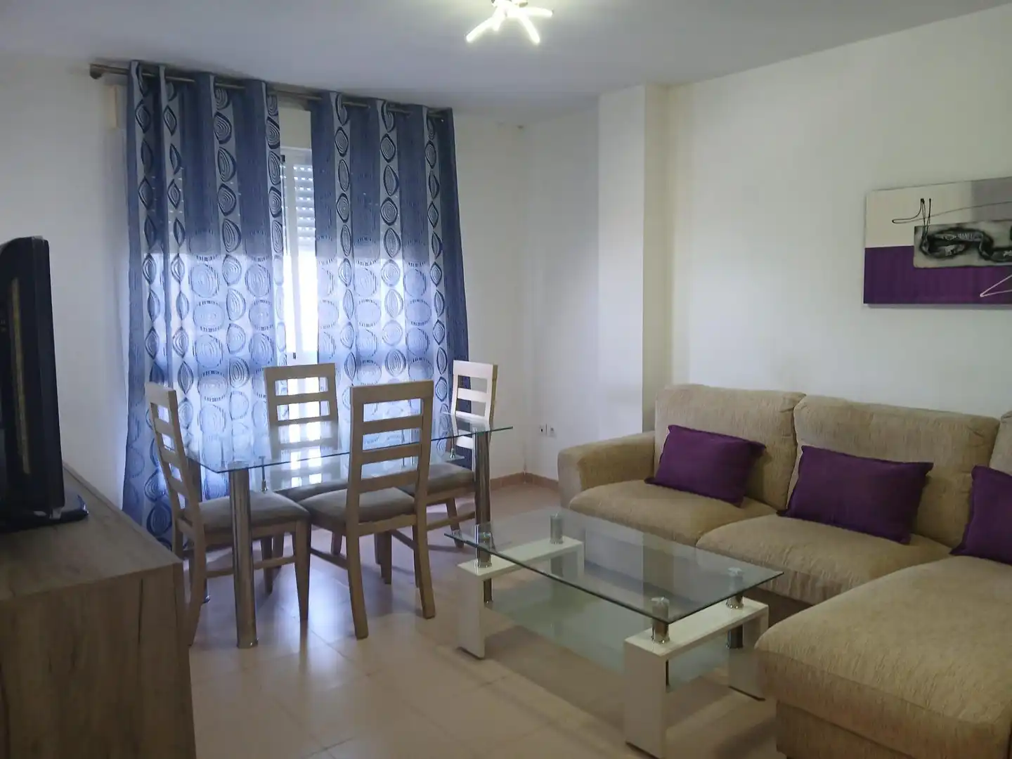 Sala de estar de Casa adosada en venta en Cáceres con Calefacción, Terraza y Balcón