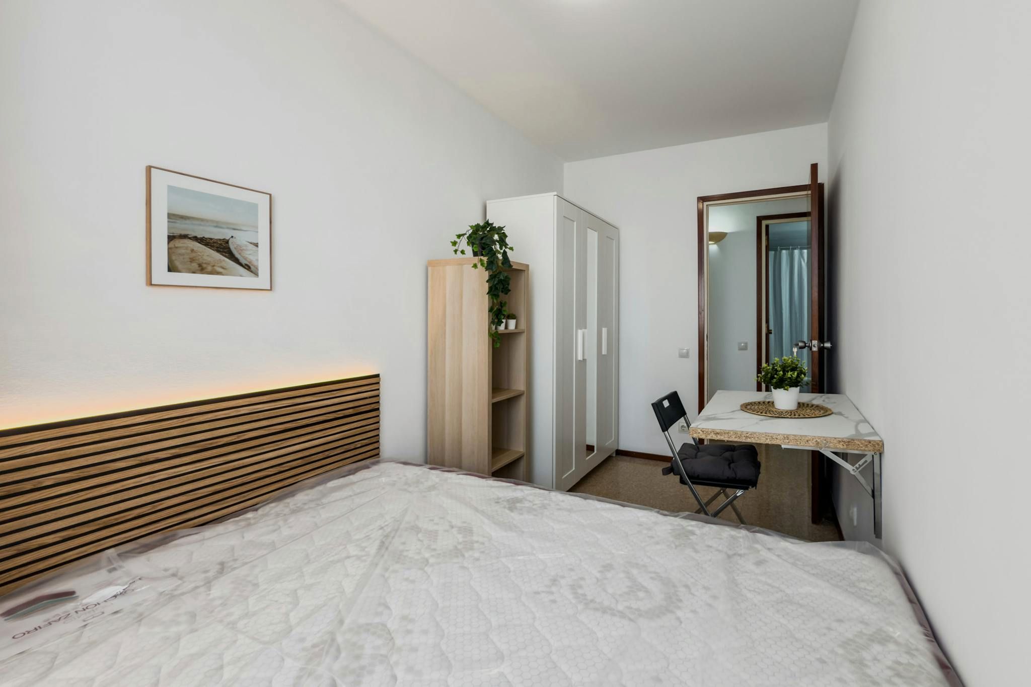 Bedroom of Flat to share in Sant Joan Despí  with Heating, Private garden and Furnished