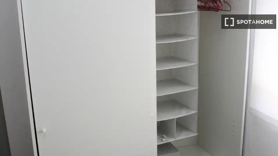 Bedroom of Flat for rent in Oliva  with Air Conditioner, Heating and Furnished