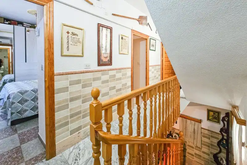 Houses for sale in Úbeda  with Air Conditioner, Terrace and Storage room