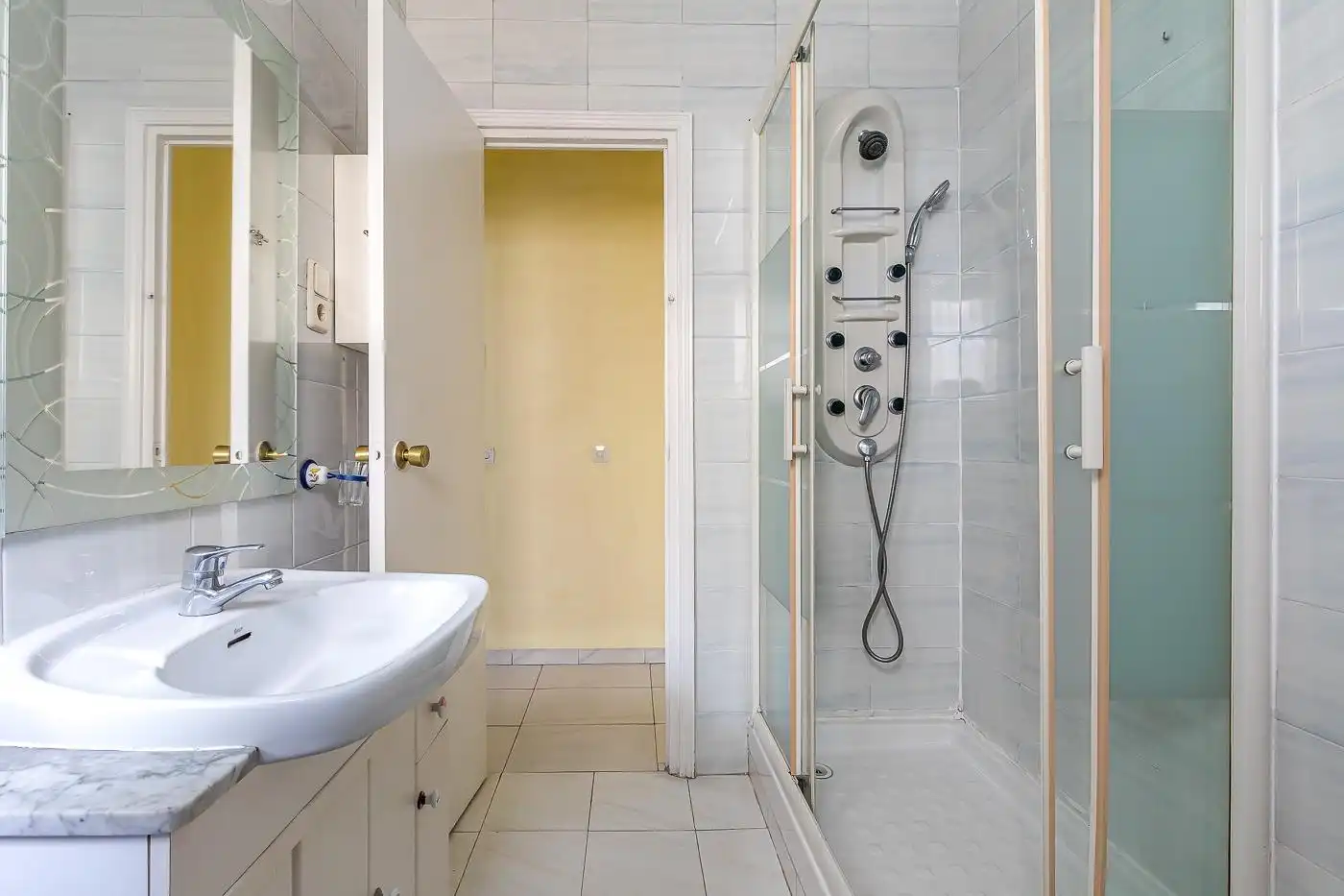 Bathroom of Flat for rent in Madrid  with Heating and Furnished