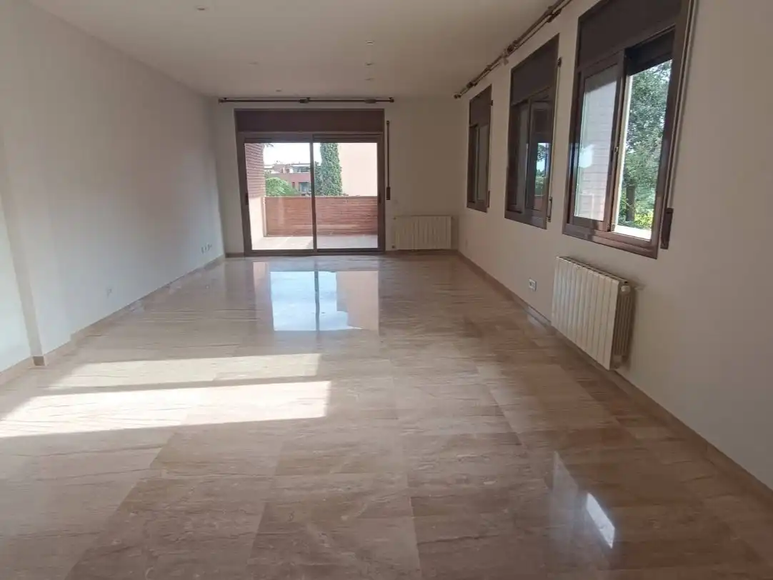 House with garden for sale in Avinguda de Puig i Cadafalch 1, imagen 2