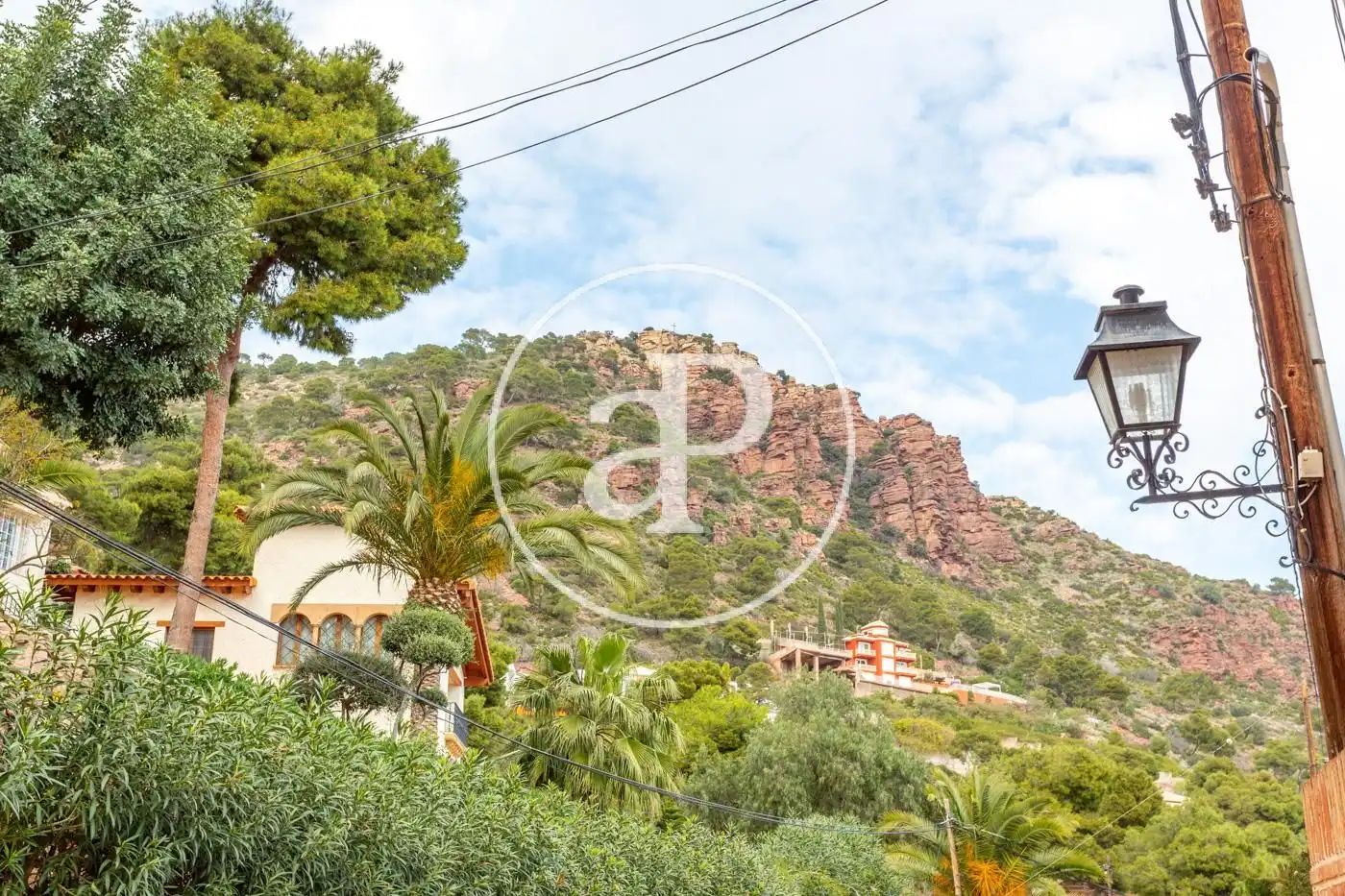 Vista exterior de Casa o xalet en venda en Sagunto / Sagunt amb Aire condicionat, Calefacció i Jardí privat