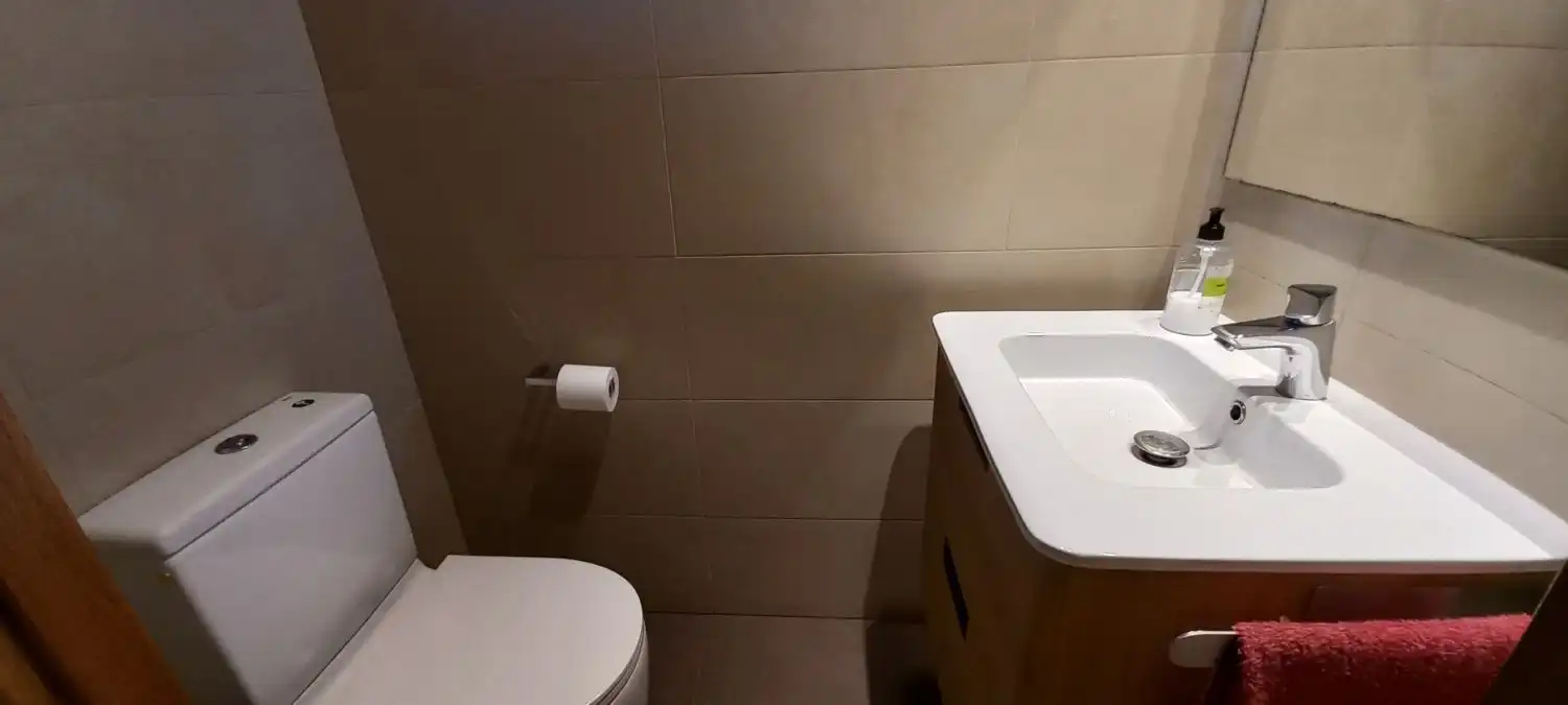Bany de Casa o xalet en venda en Corbera de Llobregat amb Aire condicionat, Calefacció i Jardí privat