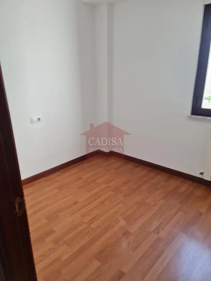 Bedroom of Flat for rent in Villamayor  with Heating, Swimming Pool and Furnished