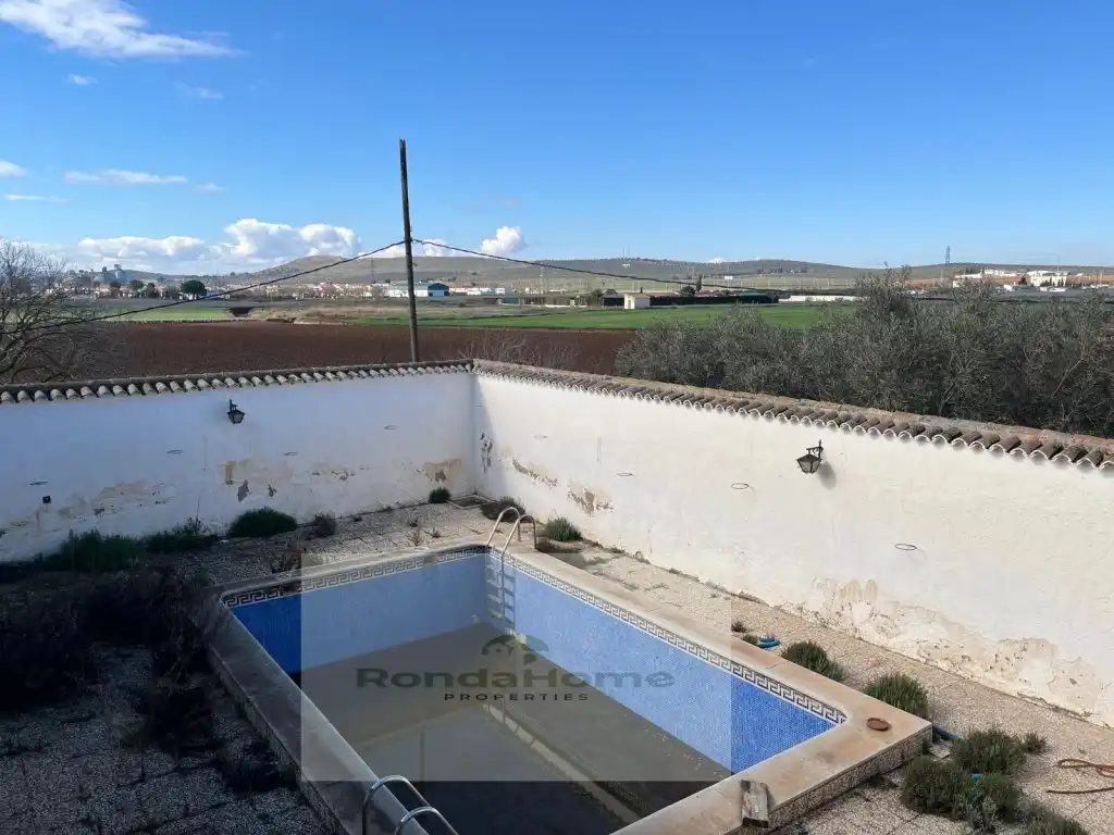 Schwimmbecken von Haus oder Chalet zum Verkauf in Antequera