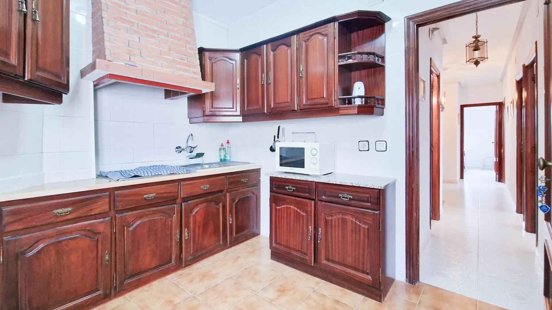 Cocina de Casa o chalet en venta en Cheles con Terraza, Trastero y Balcón