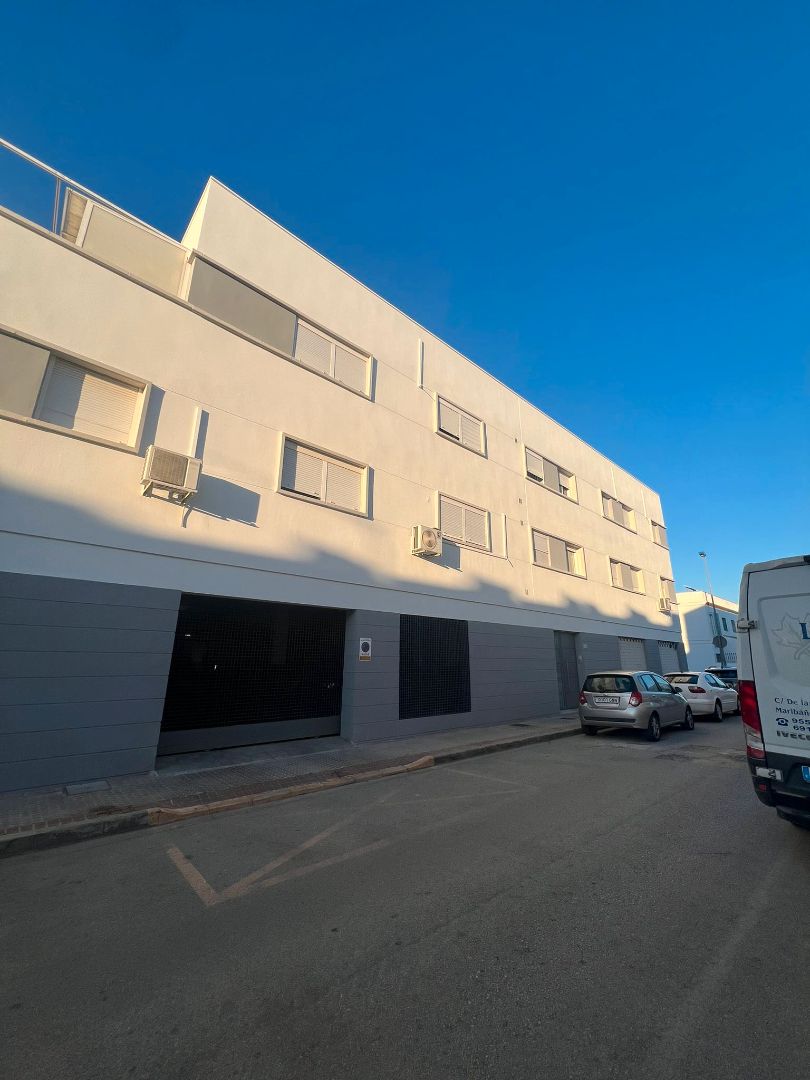 Exterior view of Flat for sale in Los Palacios y Villafranca  with Storage room and Furnished