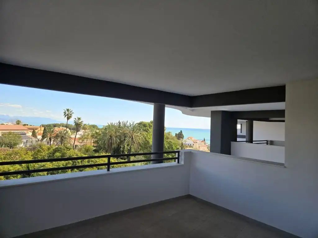 Habitación de Apartamento en venta en Torremolinos con Aire acondicionado, Terraza y Internet