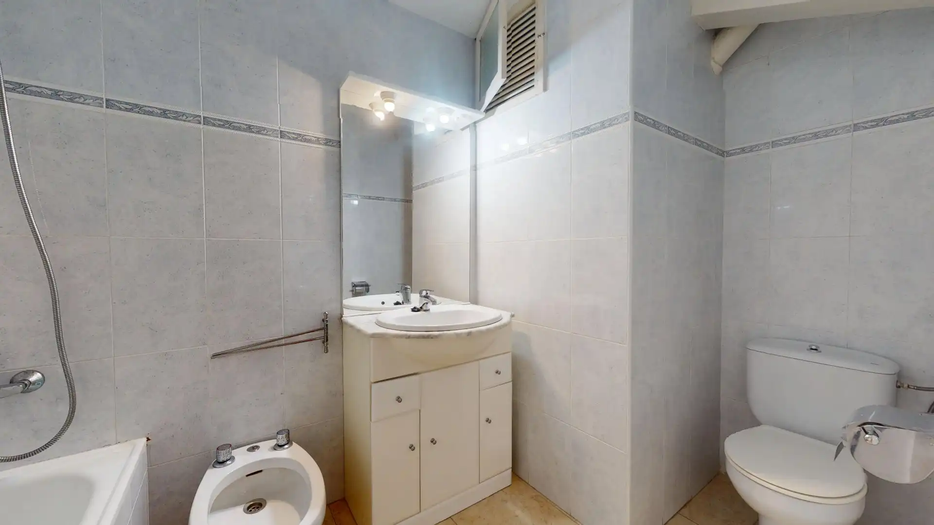 Bathroom of Flat for sale in Castell d'Aro, Platja d'Aro i s'Agaró  with Terrace