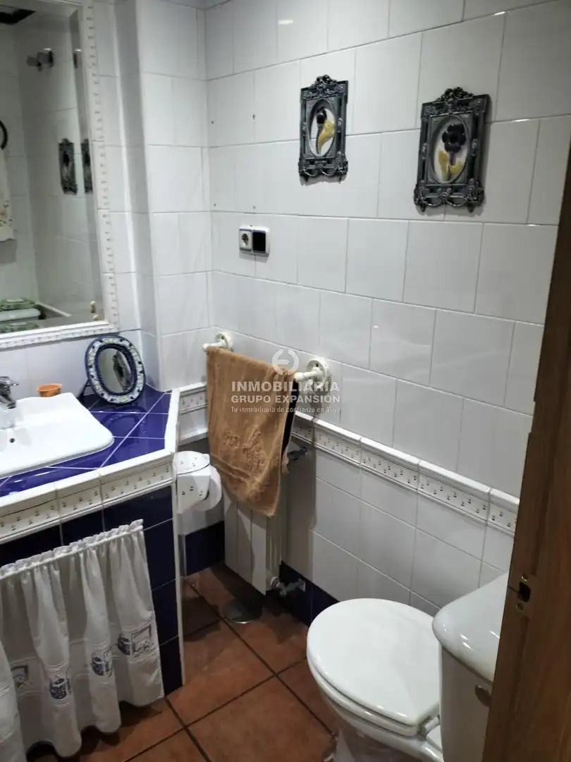 Bathroom of Duplexes for sale in Villena  with Air Conditioner, Terrace and Storage room