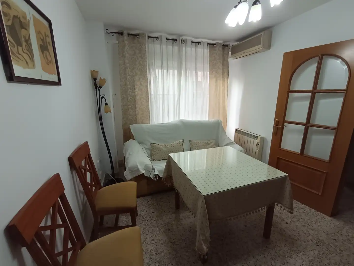 Wohnzimmer von Wohnung zum Verkauf in Jaén mit Klimaanlage, Heizung und Möbliert