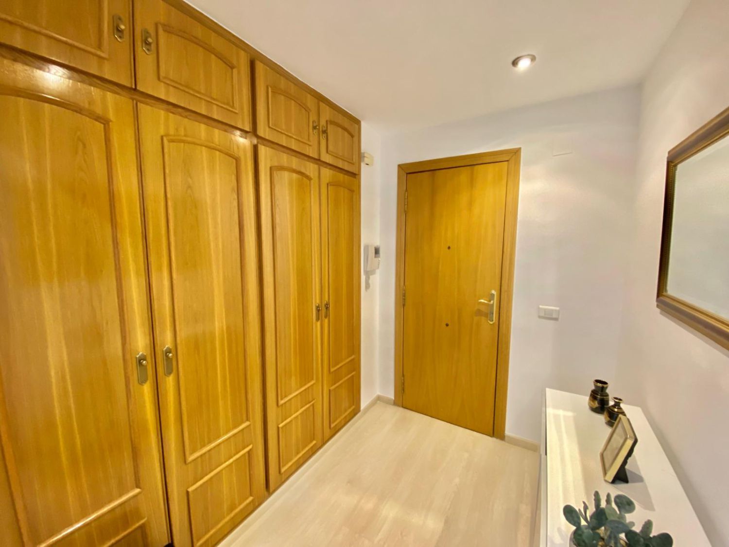 Flat to rent in  Valencia Capital  with Air Conditioner and Terrace