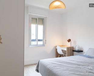 Bedroom of Flat to share in  Madrid Capital  with Air Conditioner and Terrace