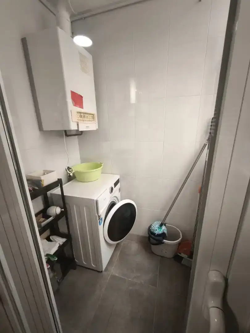 Bathroom of Flat for rent in Almansa  with Furnished, Oven and Washing machine