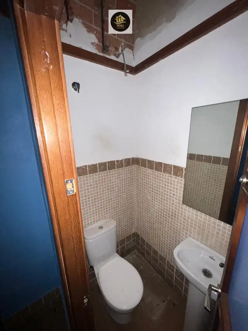 Bany de Local en venda en Jaén