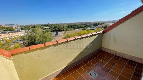Photo 2 of Attic for rent in Calle Doctor Miguel Moraza, La Platina- Hospital - Campus, Salamanca Capital