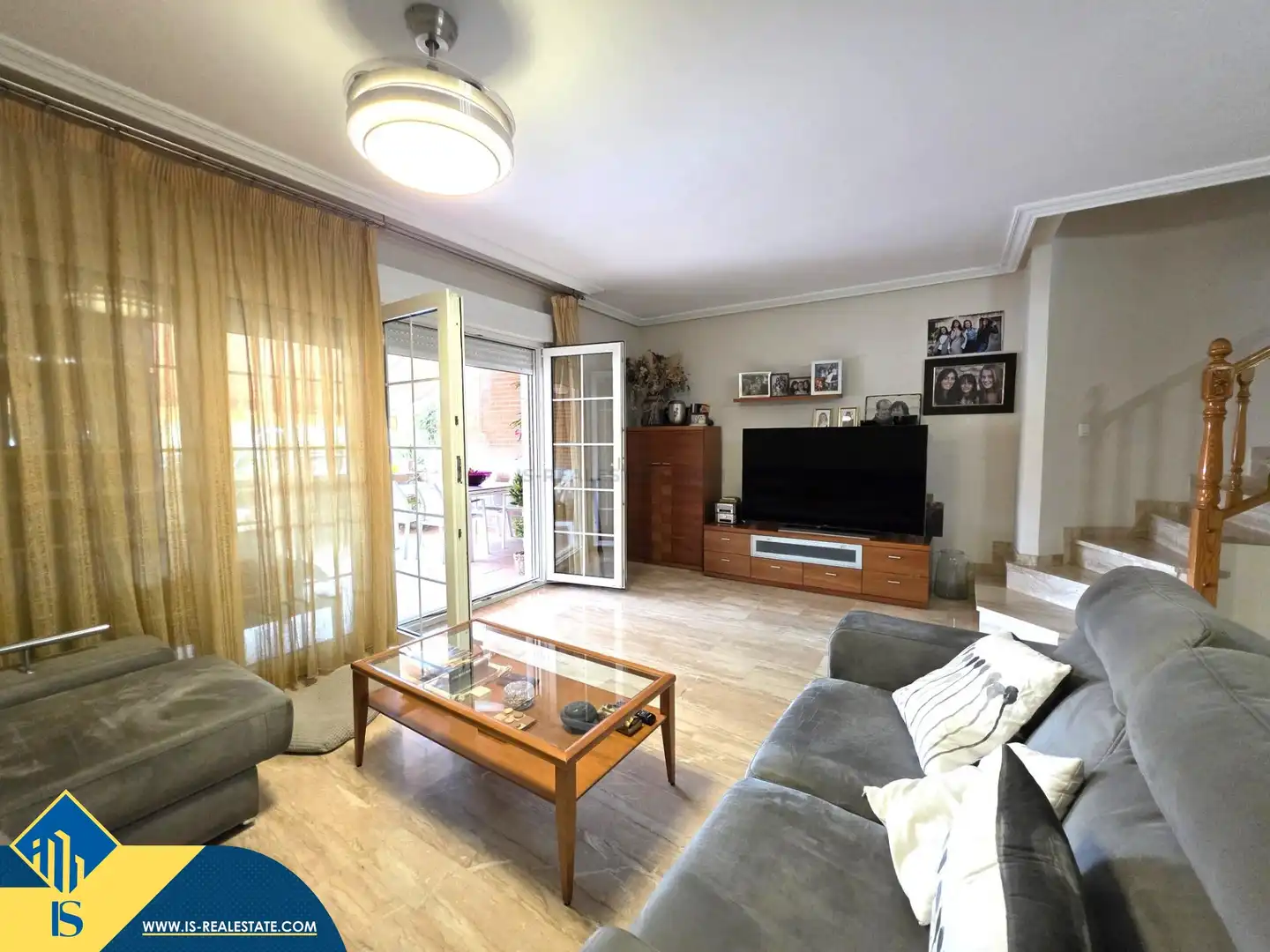 Living room of Houses for sale in Alicante / Alacant  with Terrace, Furnished and Community pool