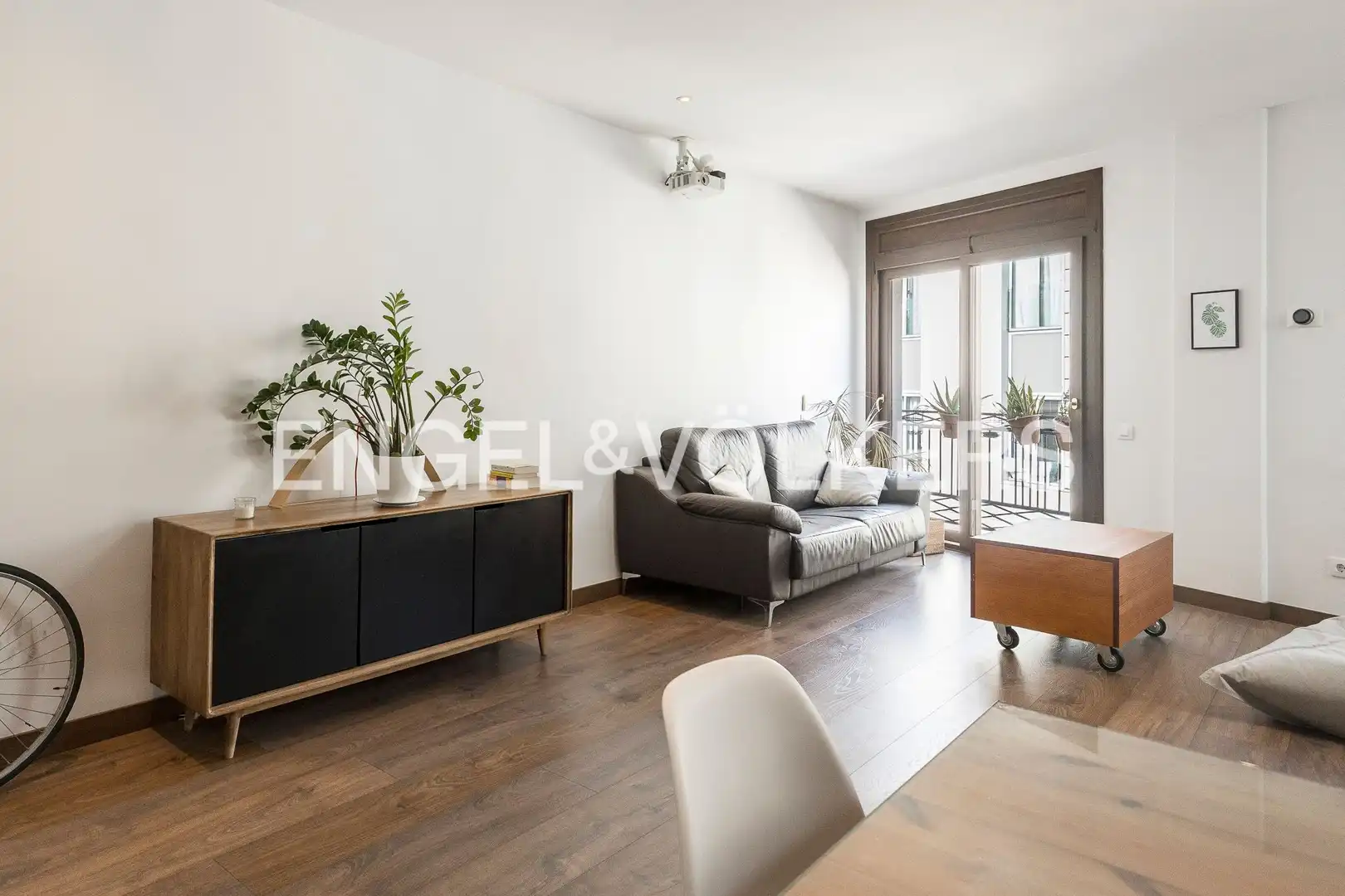 Sala de estar de Piso en venta en Barcelona con Calefacción, Jardín privado y Parquet