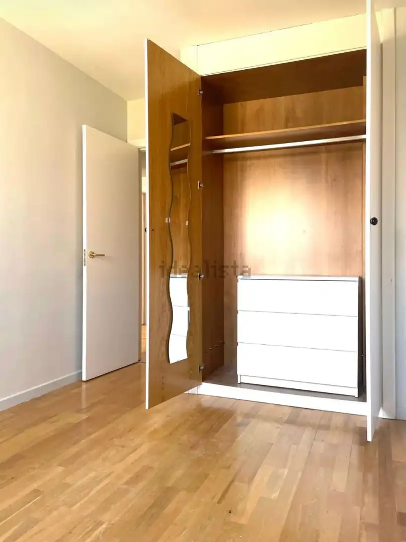 Bedroom of Flat for rent in Madrid  with Air Conditioner, Heating and Private garden