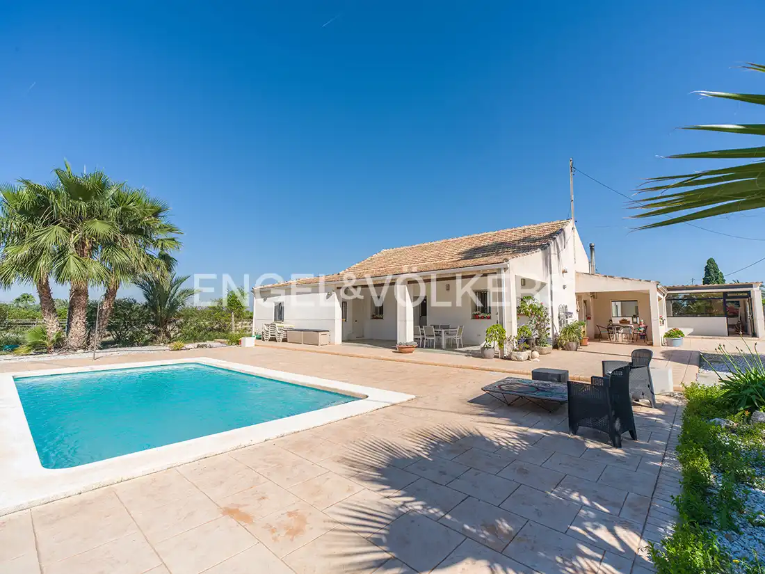 Vista exterior de Casa o chalet en venta en Santa Pola con Aire acondicionado, Calefacción y Jardín privado
