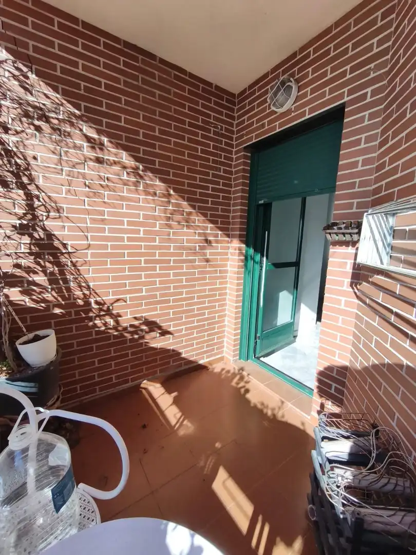 Vista exterior de Piso en venta en Cáceres con Aire acondicionado, Calefacción y Terraza