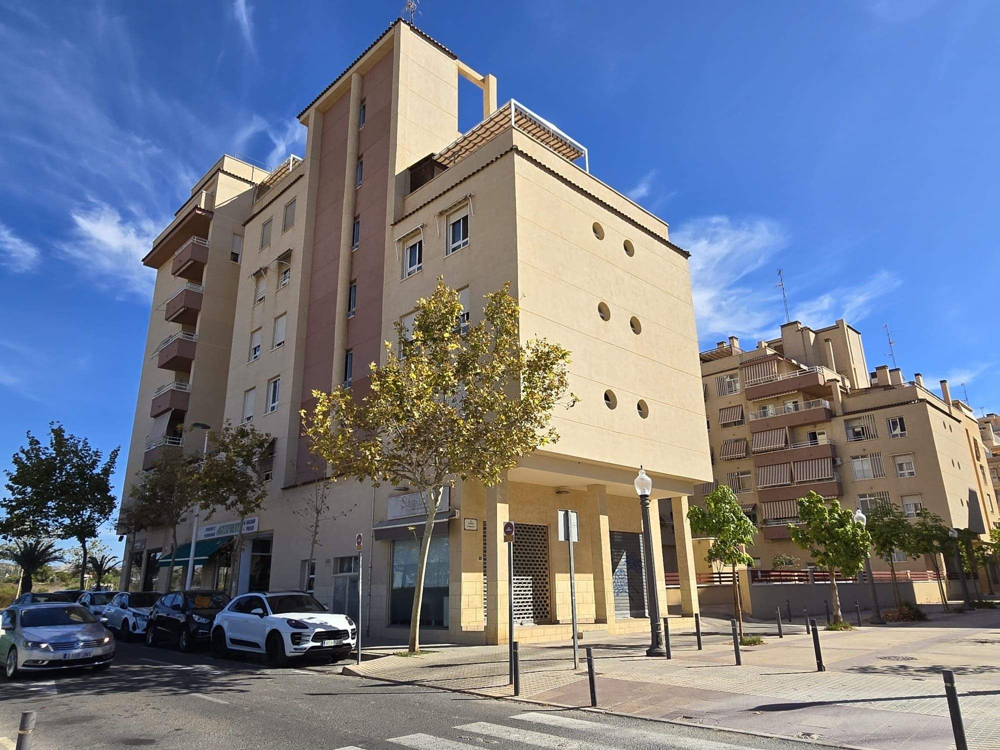 Vista exterior de Garatge en venda en Elche / Elx