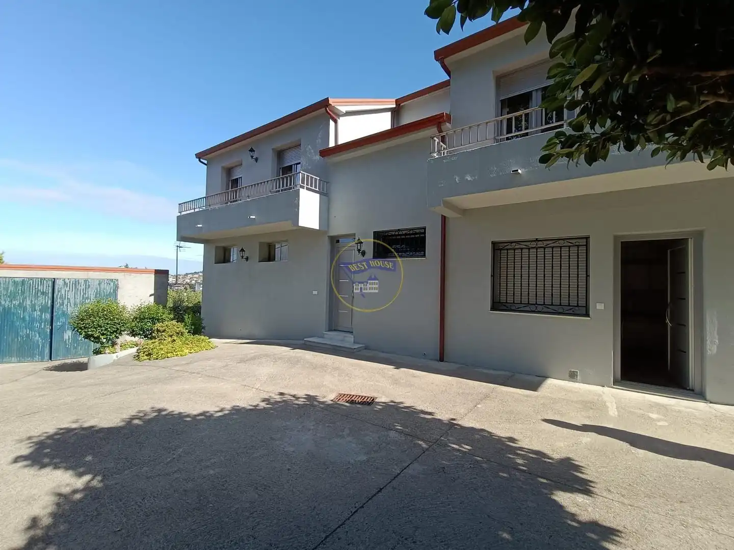 Vista exterior de Casa o chalet en venta en Vigo  con Trastero, Amueblado y Balcón