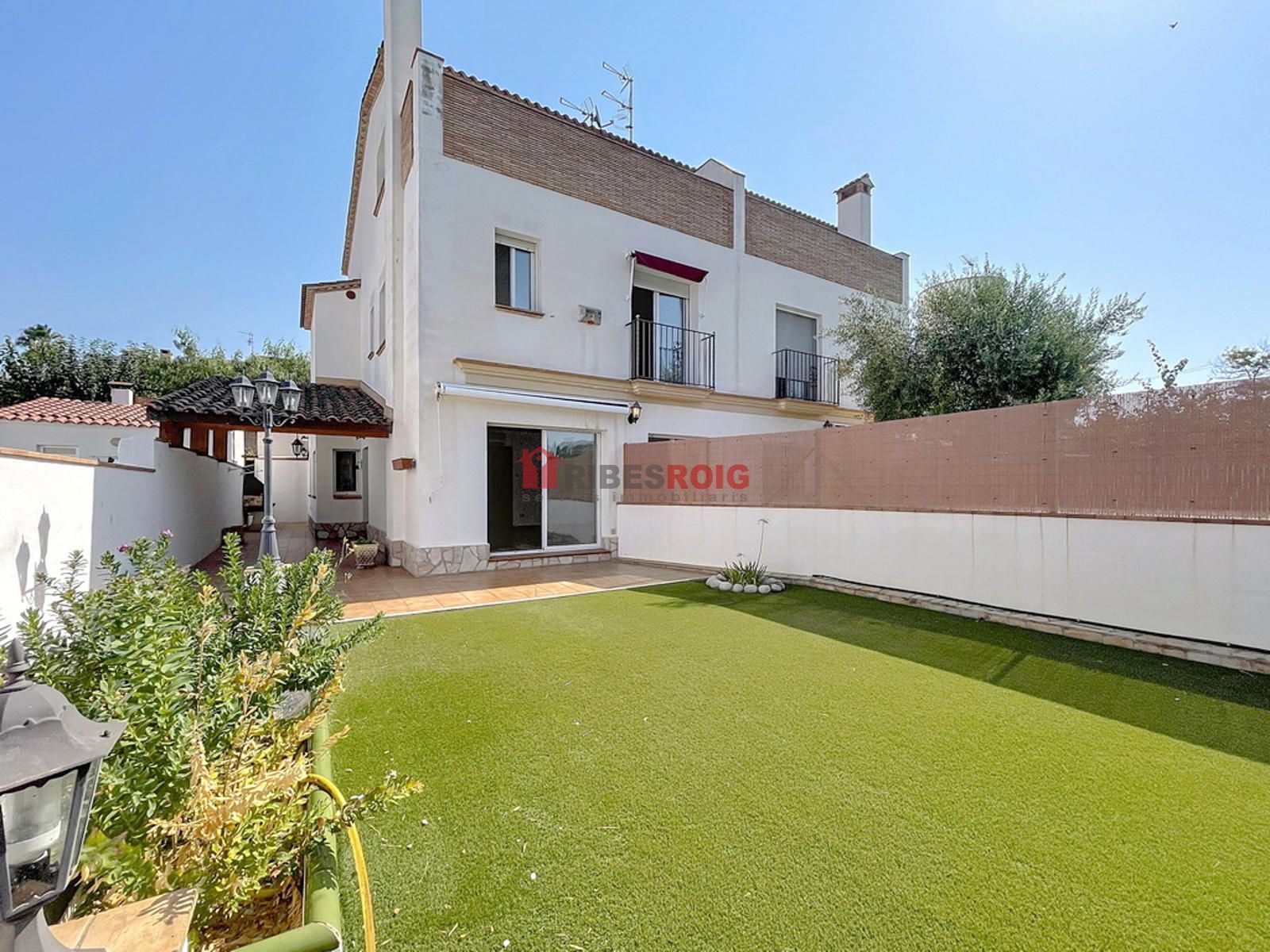 Houses for sale in Mare de Deu de Montserrat, Centre