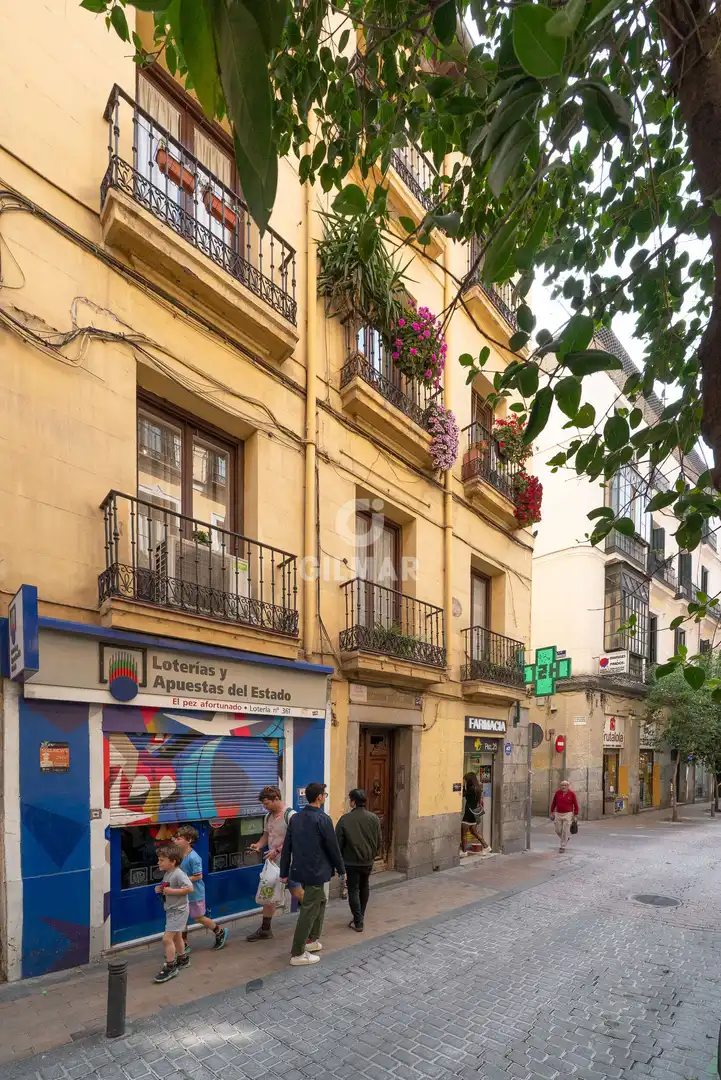 Exterior view of Flat for sale in Madrid  with Heating