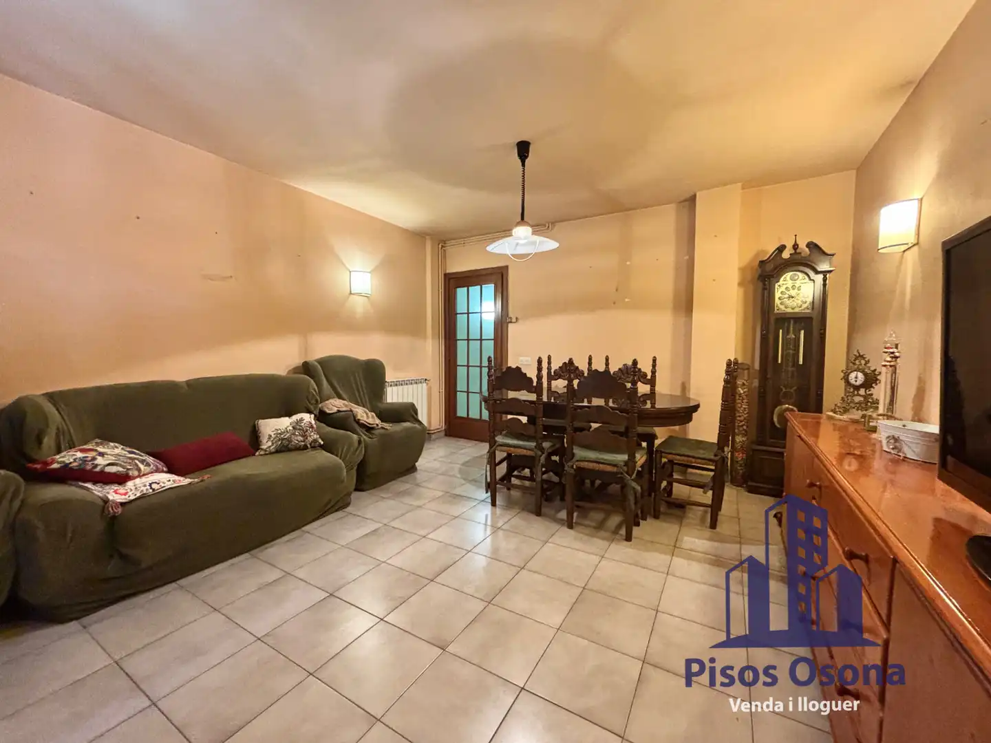 Sala de estar de Piso en venta en Vic con Calefacción, Amueblado y Horno