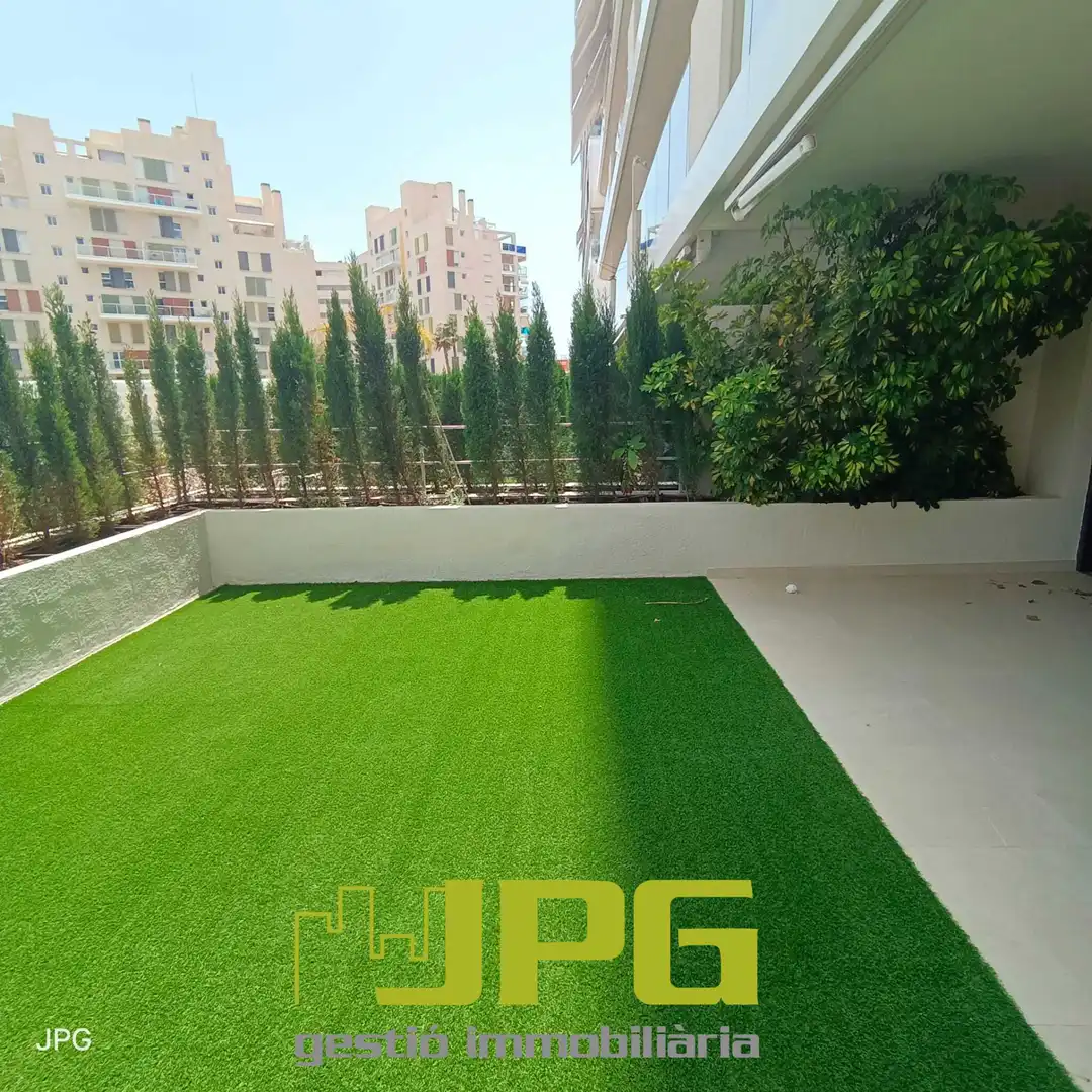 Piso en venta en Calle Violoncellista Vicente Perello, 1, PAU 5