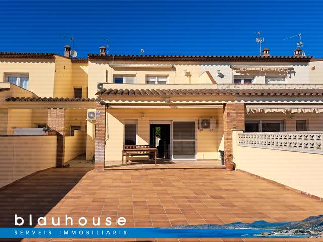 Casa adosada en Venta en Fortià