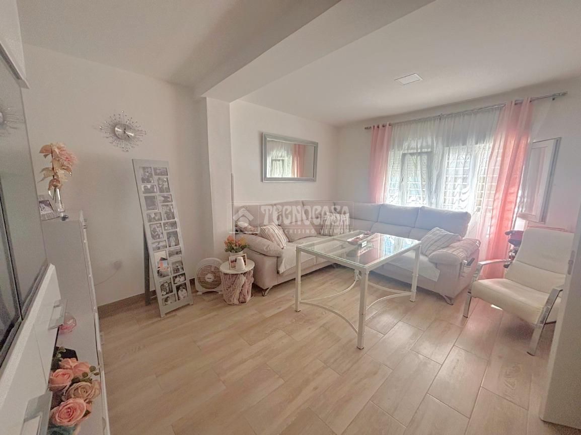 Sala de estar de Casa o chalet en venta en Badajoz Capital con Terraza