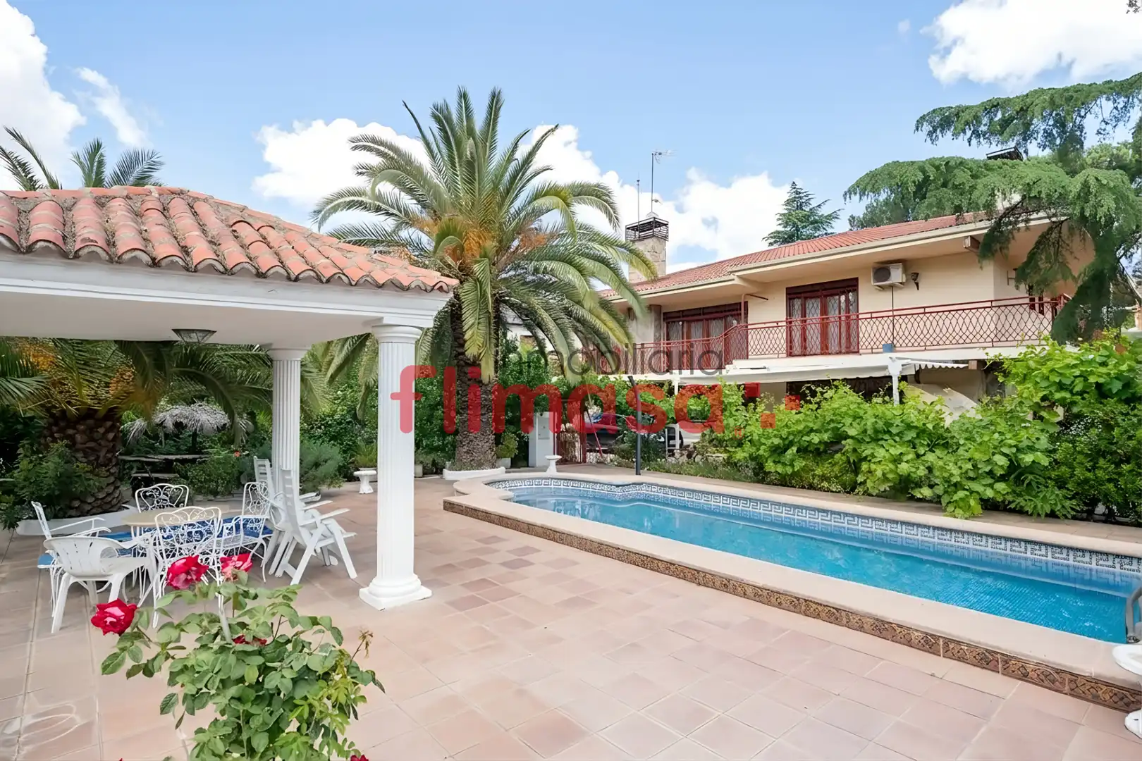 Exterior view of Houses for sale in Villaviciosa de Odón  with Air Conditioner, Heating and Private garden