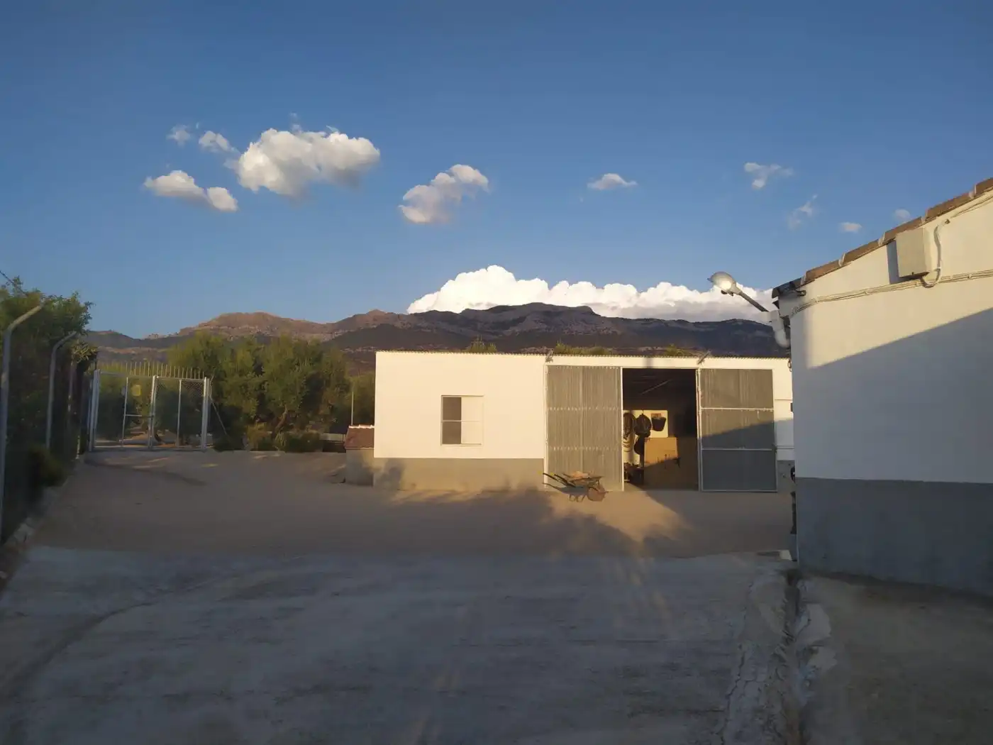 Vista exterior de Finca rústica en venda en Quesada amb Calefacció, Jardí privat i Terrassa
