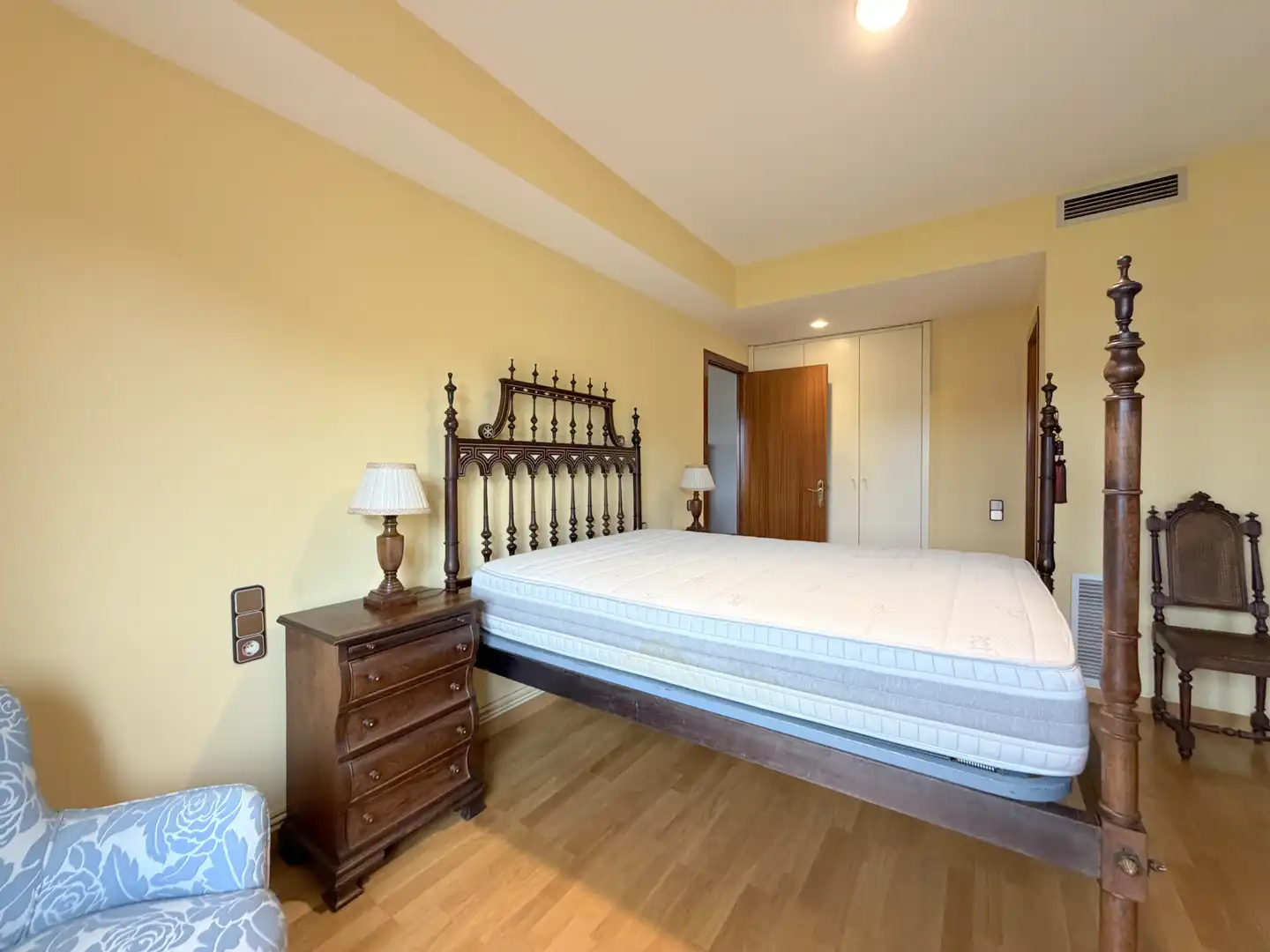 Flat with terrace for sale in Plaça de la Corona, imagen 29